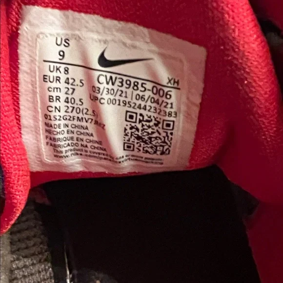 Nike Men Size 9 - Nike Kyrie Low 4 Bred Black/White/University Red - Picture 12 of 13